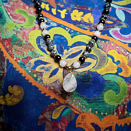 Colier pietre semipretioase Mala cu 108 margele, Zoya, din Turmalina si Obsidian cu Pandantiv Piatra Lunii [2]