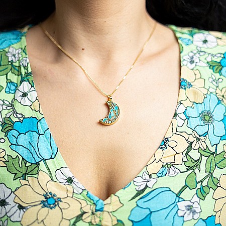 Comunica cu incredere purtand la gat Lantul cu Pandantiv Turcoaz Moon placat cu aur de 18K [4]