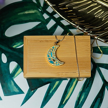 Comunica cu incredere purtand la gat Lantul cu Pandantiv Turcoaz Moon placat cu aur de 18K [2]