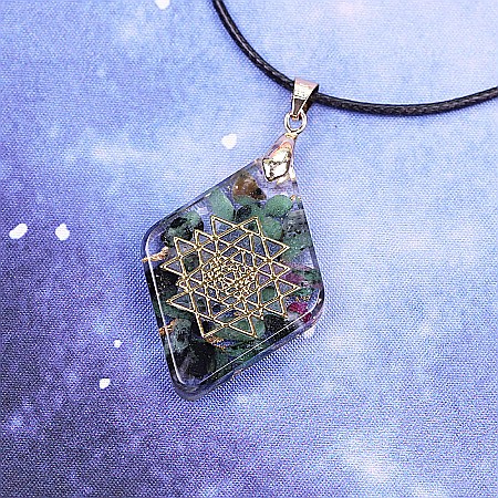 Medalion orgonic cristal Epidot, Vandana, cu simbol SriYantra [2]