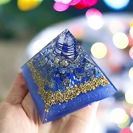 Obtine o perspectiva asupra scopului vietii tale cu piramida orgonica din cristale Lapis Lazuli [4]