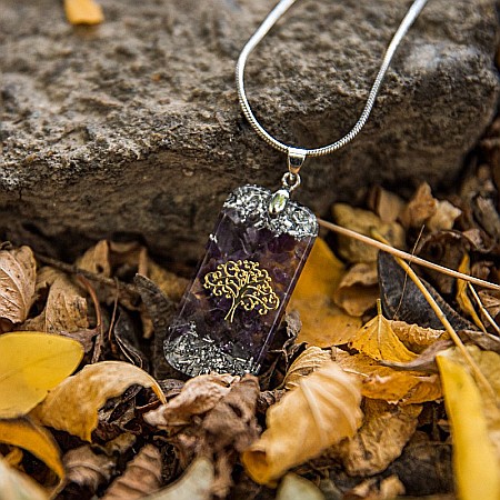 Pandantive cristale / pietre semipretioase orgonice - Pandantiv orgonic “Mahari” din pietre semipretioase de Ametist cu lant Snake din inox si simbol sacru Copacul Vietii, 3.5 cm