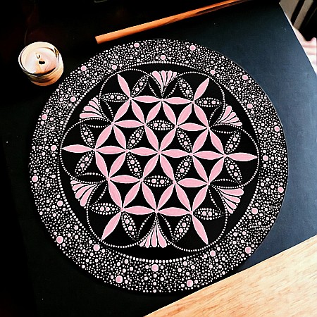 Pictura Floarea Vietii Model Unicat realizat in culori acrilice pe suport de lemn de 30 cm [2]