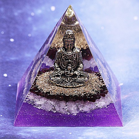 Piramida Orgonica Buddha din Cuart Alb, Cristale de Granat, Pulbere de Cupru Generatoare de Energie [1]