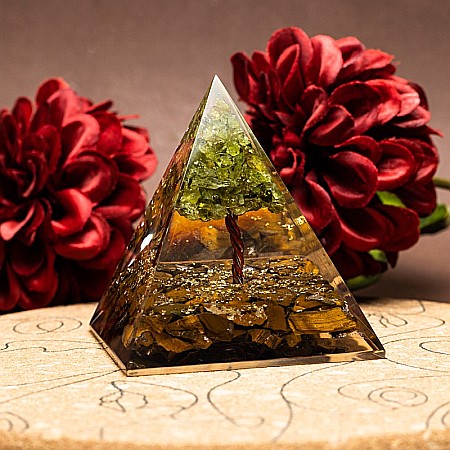 Piramida Orgonica Copacel cu cristale de Peridot si Ochi de Tigru- ❤️ Creeaza energia vietii la tine acasa! [1]