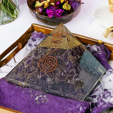 Piramida orgonica din cristale de Ametist Arya, cu spirala de Cupru si varf de Cuart [3]