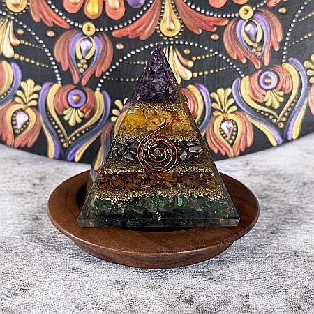 Piramida orgonica din cristale de Ametist, Citrin, Pirita, Ochi de Tigru si Aventurin [4]