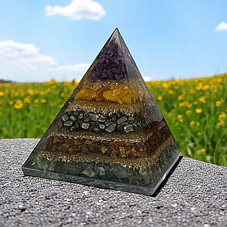 Piramida orgonica din cristale de Ametist, Citrin, Pirita, Ochi de Tigru si Aventurin [2]