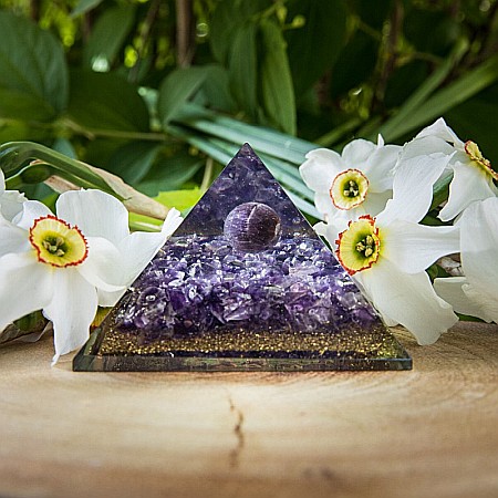 Piramida Orgonica Nathifa cu Cristale si Sfera de Ametist, Praf de Cupru pentru Protectie Impotriva Radiatiilor Electromagnetice [2]