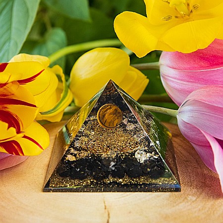 Piramida Orgonica Tiger cu Cristal de Obsidian, Cuart Alb, Praf de Cupru si Spirale de Cupru [1]