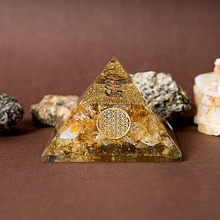Piramida abundentei Orgonit, Drava, din pietre semipretioase de Citrin, cu simbol Floarea Vietii si Varf de Cristal Vibrational [6]