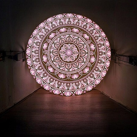 Tablou Mandala Unicat 'Serenitate in Roz' pictat manual pe suport de lemn de 60 cm [5]