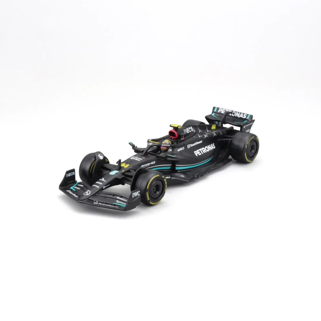 Mercedes AMG F1 W14 EPerformance Hamilton, cu cască [2]
