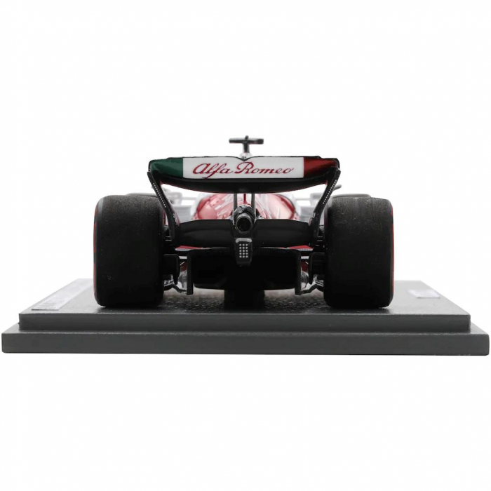 Alfa Romeo Sauber F1 F1 Team ORLEN C42 Nr. 77 - Locul 6 în Marele Premiu al Bahrainului - Valtteri Bottas Model 1:43 [2]