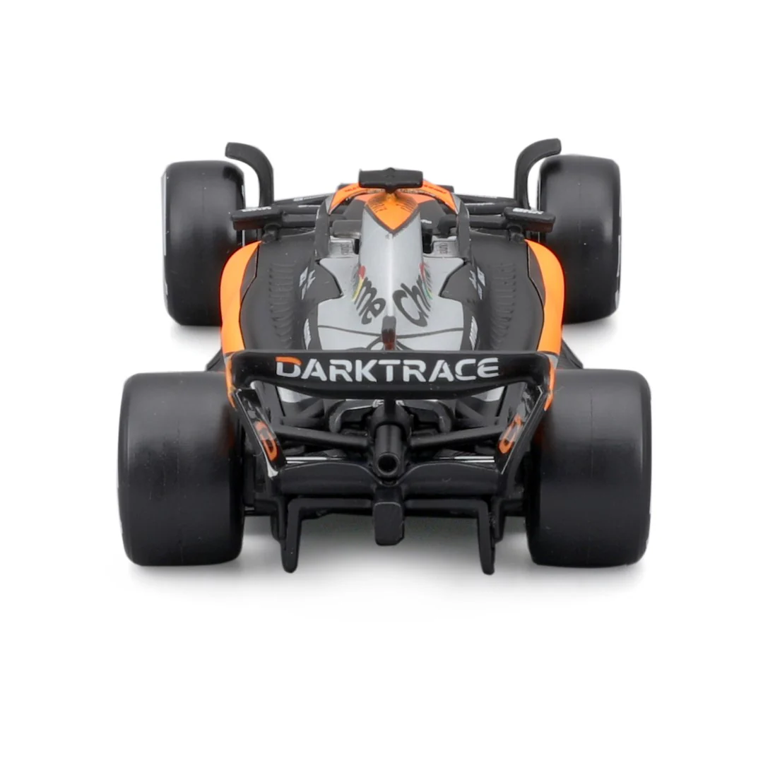 McLaren F1 Team MCL60 , cu cască - scară 1:43 [3]