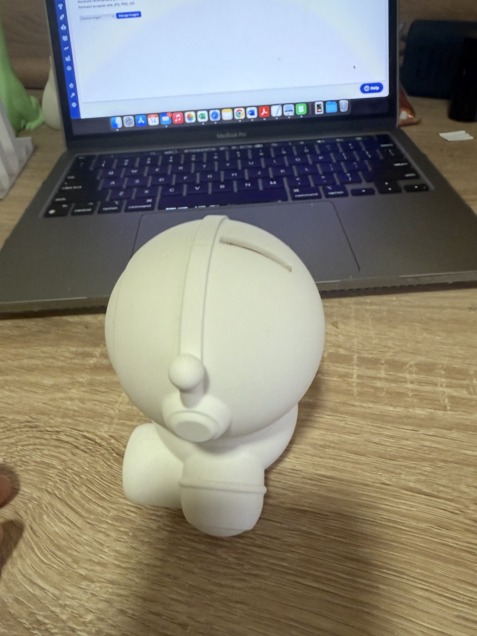 Pusculita Astronaut [2]