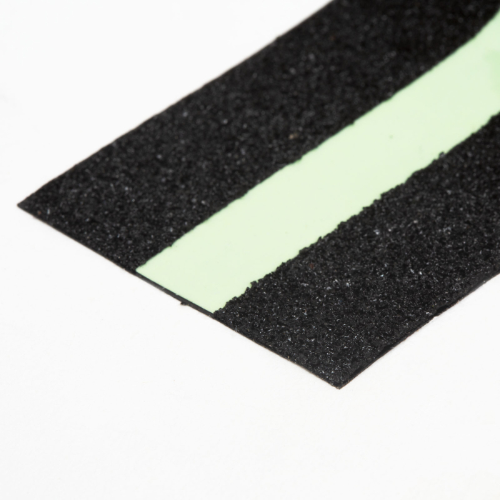 Banda adeziva, antiglisanta - 5m x 50 mm - fosforescent / negru [3]