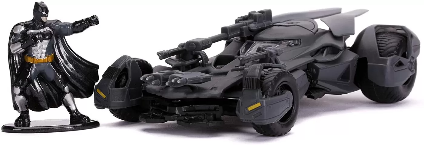 BATMAN AUTOMOBIL BATMOBILE JUSTICE LEAGUE 1:32 [2]