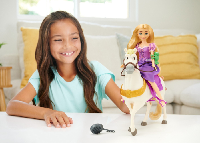 DISNEY PRINCESS SET PAPUSA RAPUNZEL SI CALUL MAXIMUS [3]