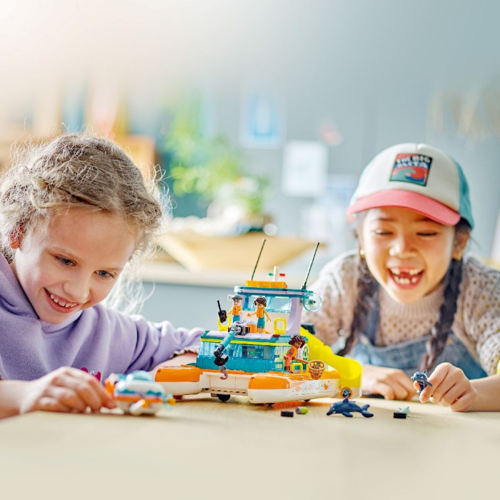 LEGO FRIENDS BARCA DE SALVARE PE MARE 41734 [3]