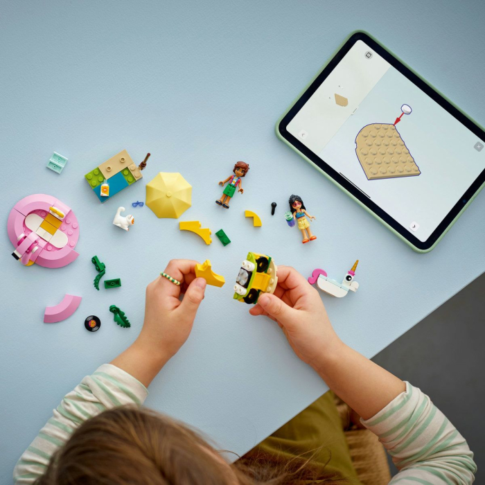 LEGO FRIENDS PETRECERE LA PISCINA CU UNICORNUL SI FLAMINGO 42658  [3]