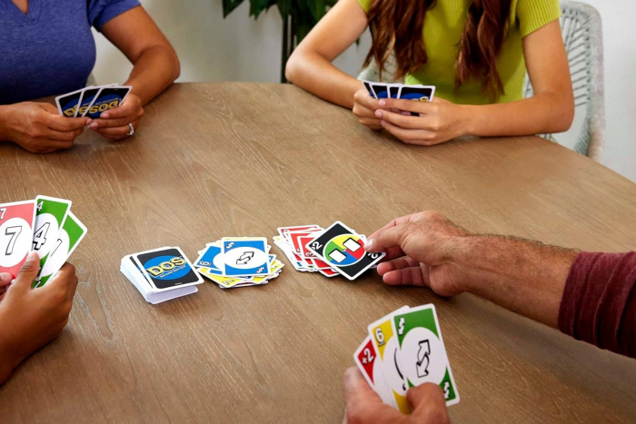 UNO JOC DE CARTI DOS REFRESH [3]