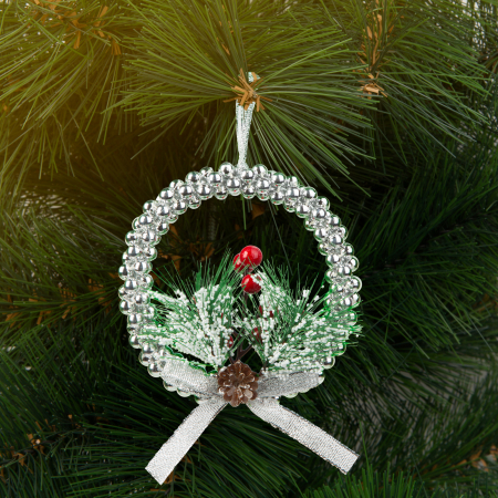 Articole pentru casă - Decor de Craciun - coroana argintie - 10 cm