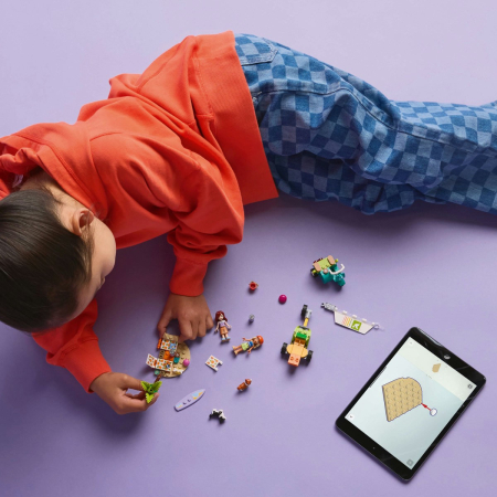 LEGO FRIENDS AVENTURI CU CATEI LA SURFING SI PE SCUTER 42641 [3]