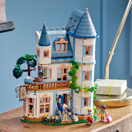 LEGO FRIENDS CASTELUL PENSIUNE 42638 [4]