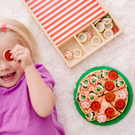 MELISSA AND DOUG SET DE JOACA DIN LEMN PETRECERE CU PIZZA [2]