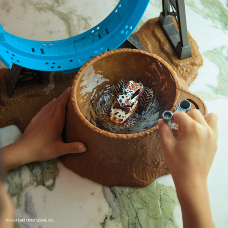 MONSTER JAM MUD BLASTERS SET ARUNCATOARE DE NOROI [8]