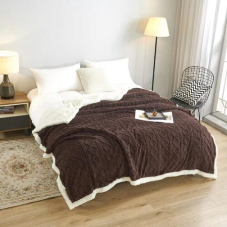 Pături tricot - Patură tricot cu blăniță – maro inchis