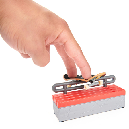 TECH DECK PACHET CU OBSTACOL FINGERBOARD JAMES [3]