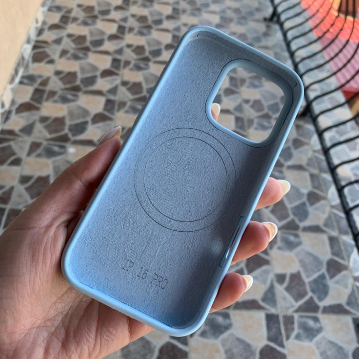 Husa Iphone 14 PRO cu MagSafe - Silicon, interior catifelat, design Minimalist, Albastru Deschis Apple [3]