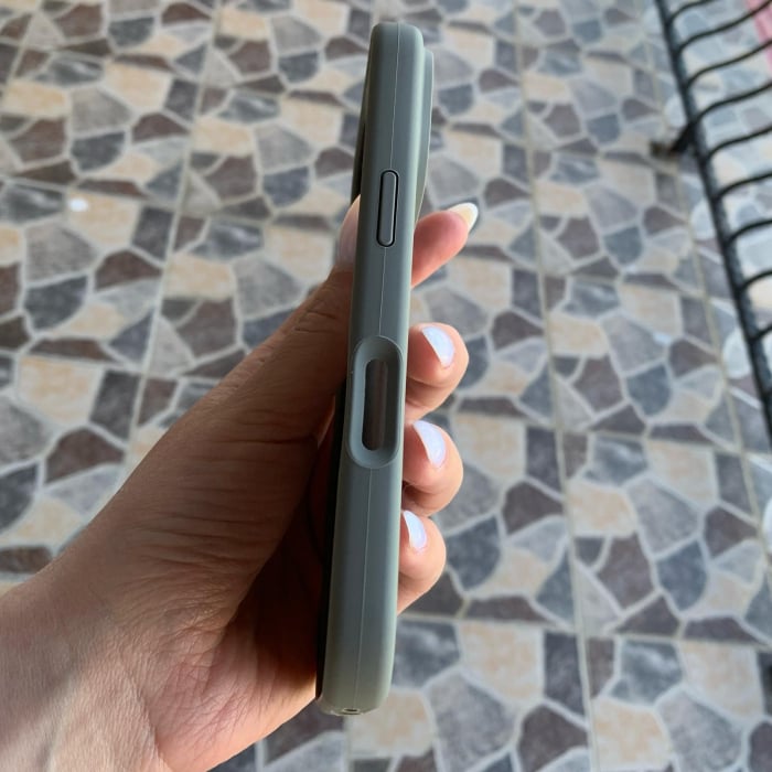 Husa Iphone 14 PRO MAX  cu MagSafe - Silicon, interior catifelat, design Minimalist - Gri Elegant Apple [4]