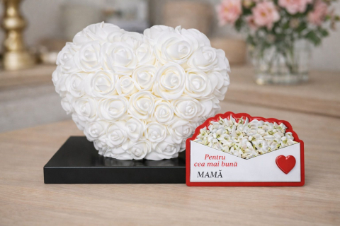 Cadouri & Giftables - Cadou 8 martie Inima din Trandafiri 15x15cm Flori de Spuma si magnet
