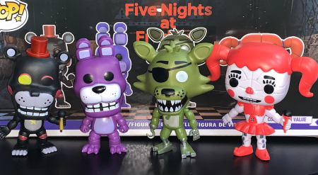 Figurine simpatice - Set de figurine Five Nights Horror, colecție specială cu 4 personaje emblematice, 38x15,5 cm