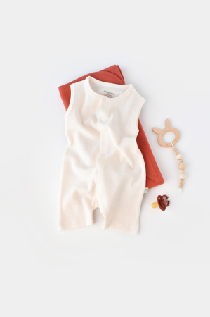 Hainute - Salopeta fara maneci si pantaloni scurti - 100% bumbac organic - Ecru, BabyCosy (Marime: 12-18 Luni)