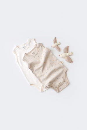 Hainute - Set 2 body-uri fara maneci bebe unisex -100% bumbac organic - Crem cu buline, BabyCosy (Marime: 6-9 luni)