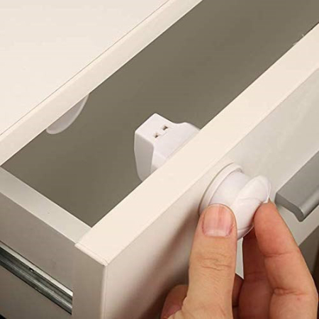 Sisteme de siguranta - Set 4 sigurante magnetice pentru usi de dulapuri si sertare BabyJem