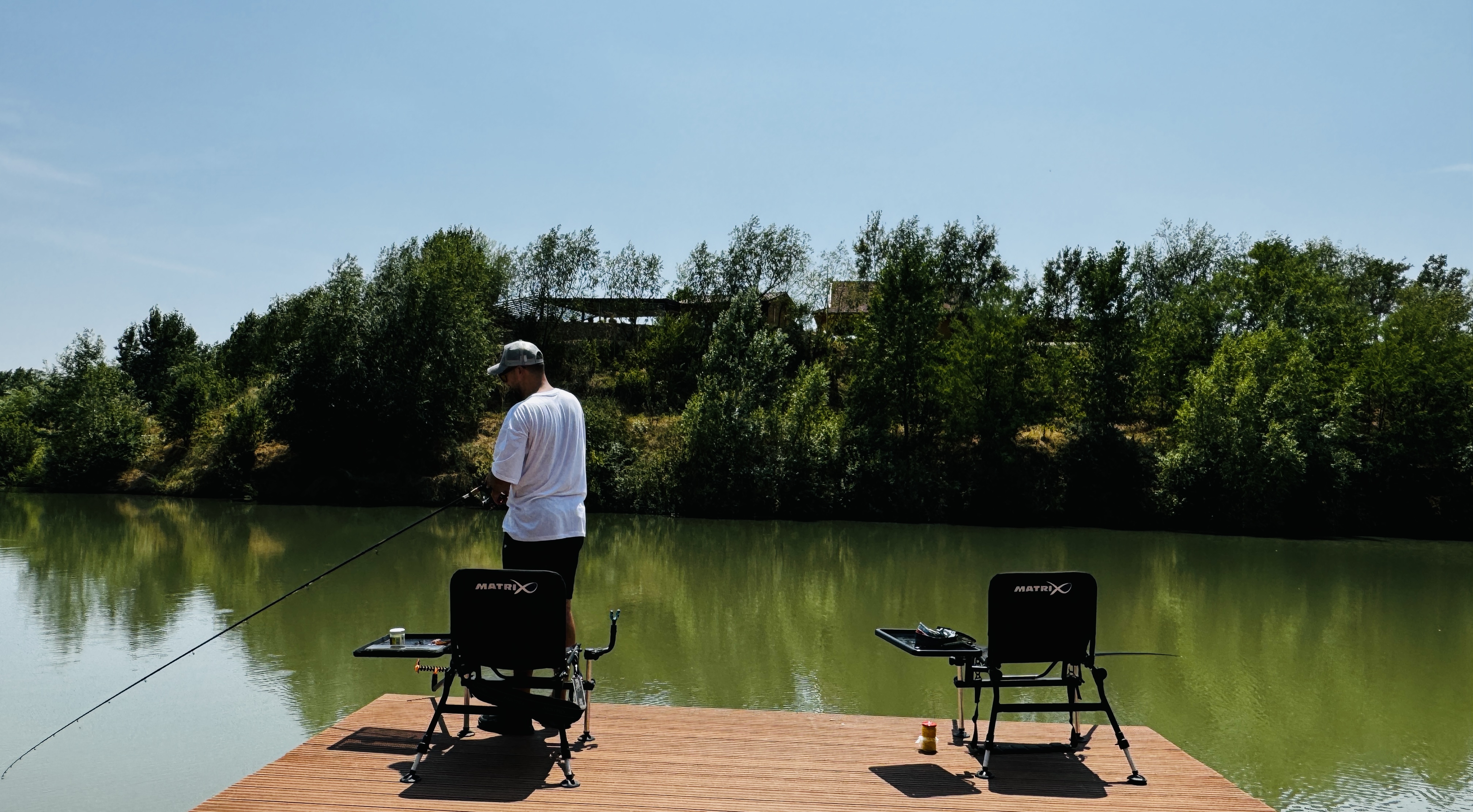 Pescuit la feeder vs. pescuit la crap - diferente, asemanari si tendinte