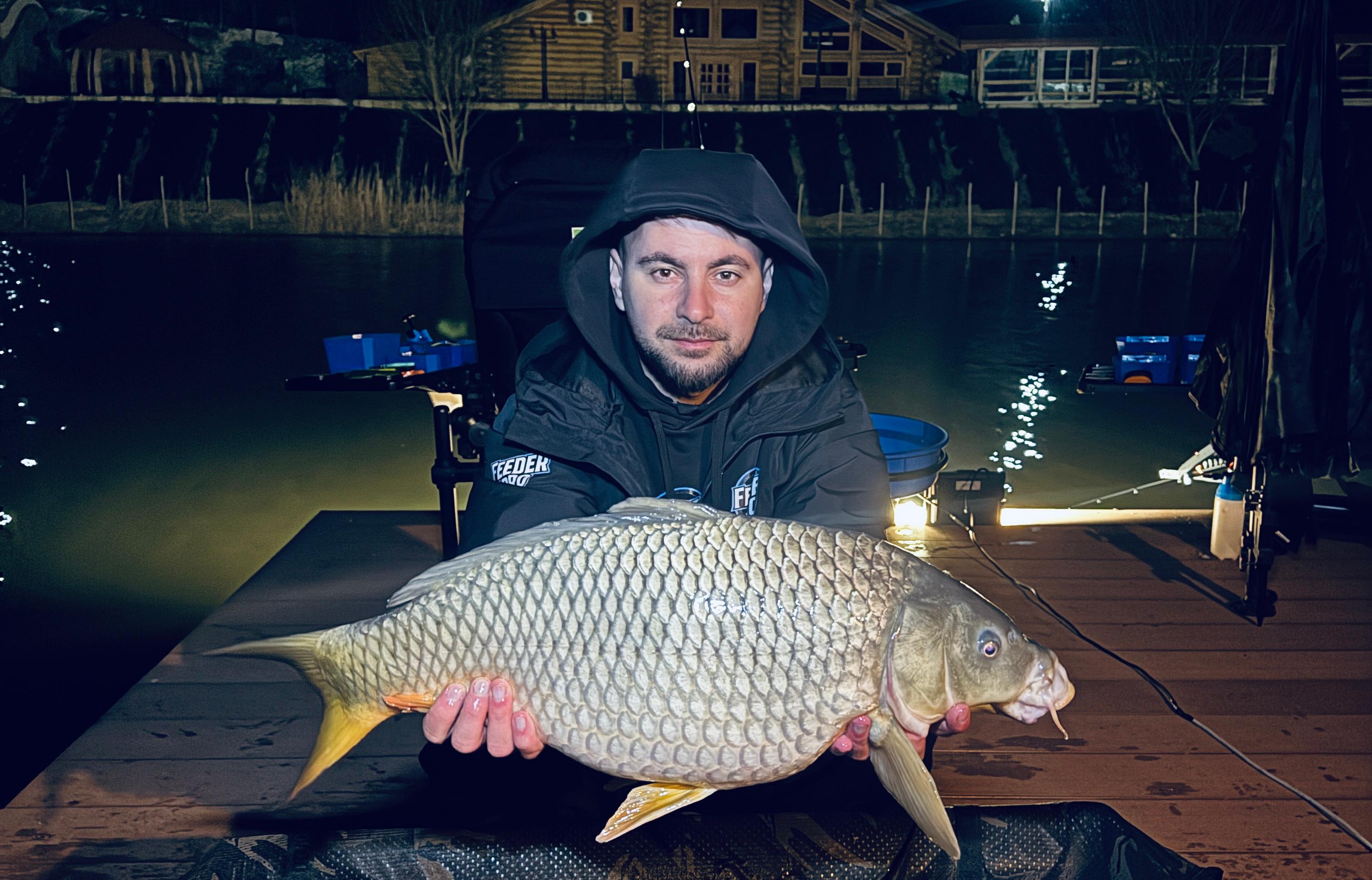 Pescuit la feeder în 2026 – ghid complet pentru rezultate constante