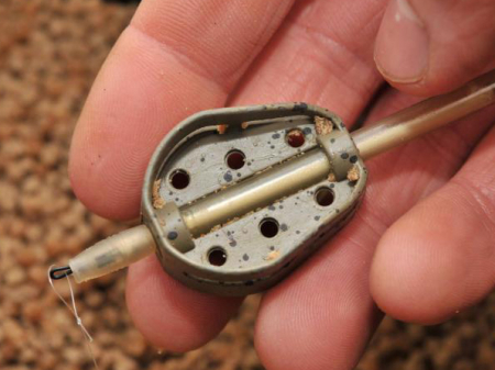 GURU METHOD FEEDER IN LINE HYBRID 42G [1]