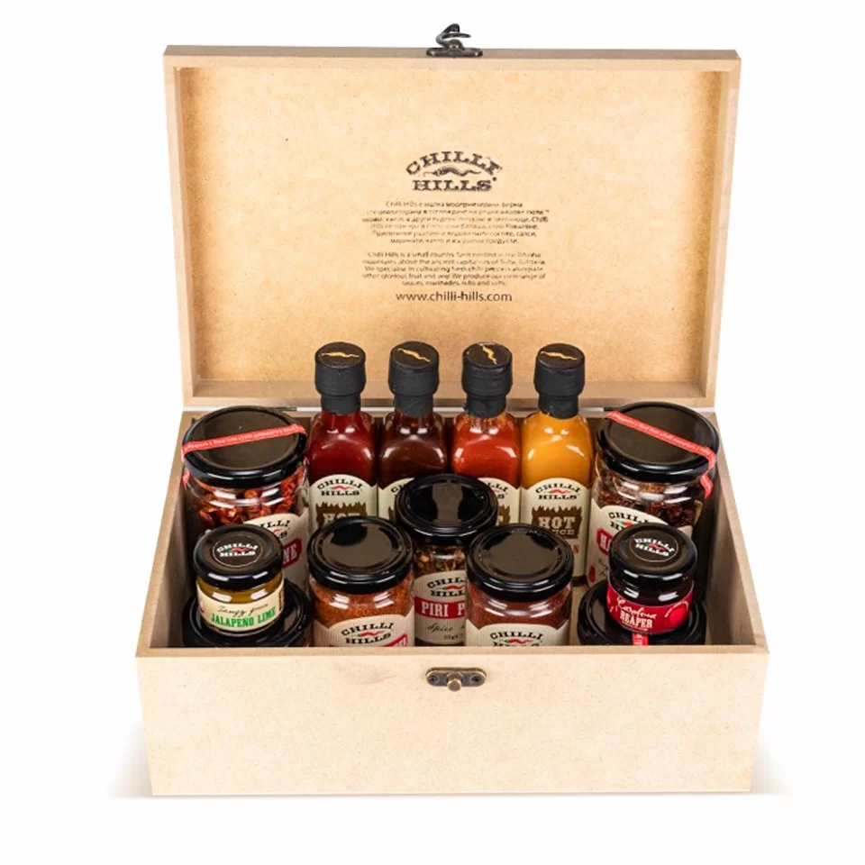Pandora Chilli Box – cutie cadou cu selecție variată de produse picante – Chilli Hills [1]