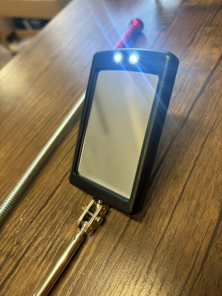 Set Profesional Inspecție și Recuperare Auto: Oglindă Telescopică + Grip Flexibil Magnet/LED [3]