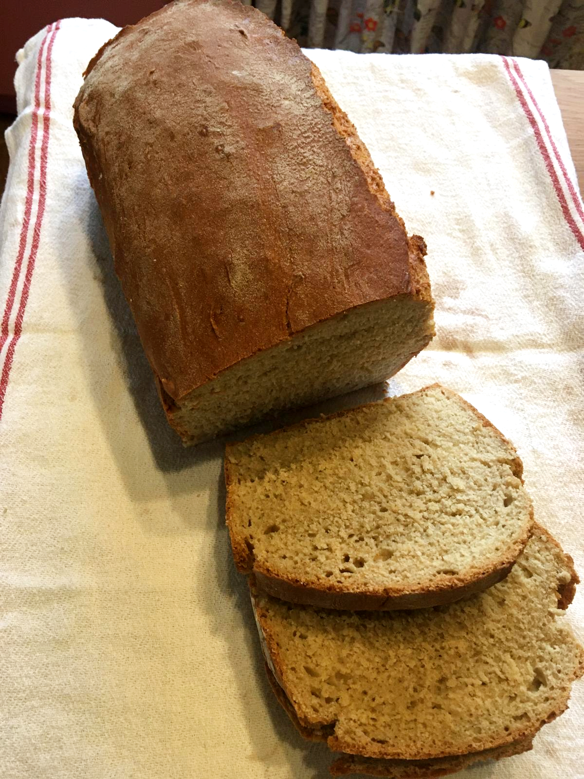 Pâine cu Făină  Semialbă de Grâu