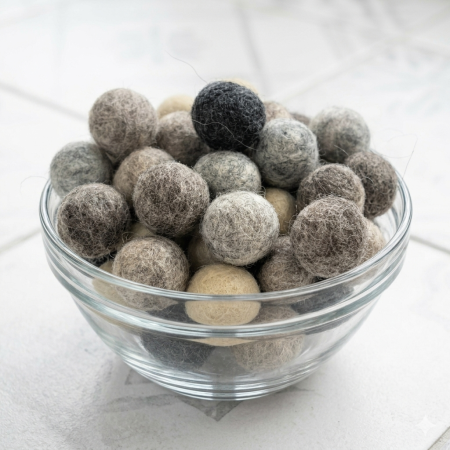 Diverse lana - Bile din lana 18 mm - asortate, 25 buc