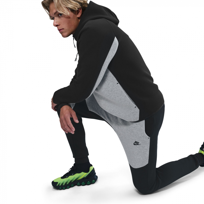 Pantaloni Nike M NK Tch Flc Jggr [14]