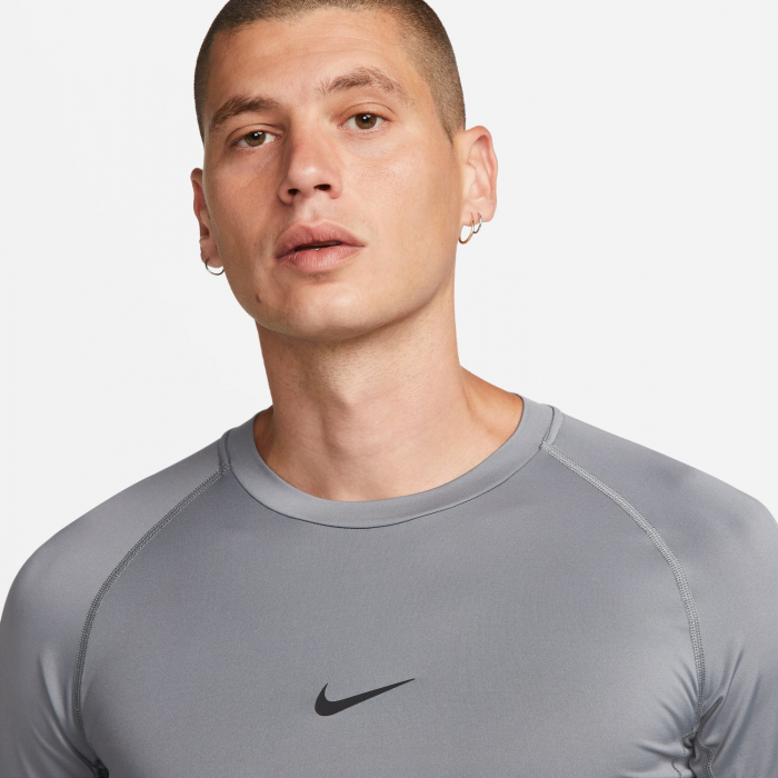 Tricou Nike M Np Df Tight Top Ss [2]