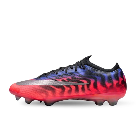 Model - Ghete fotbal Nike Vapor 17 Elite FG T Se